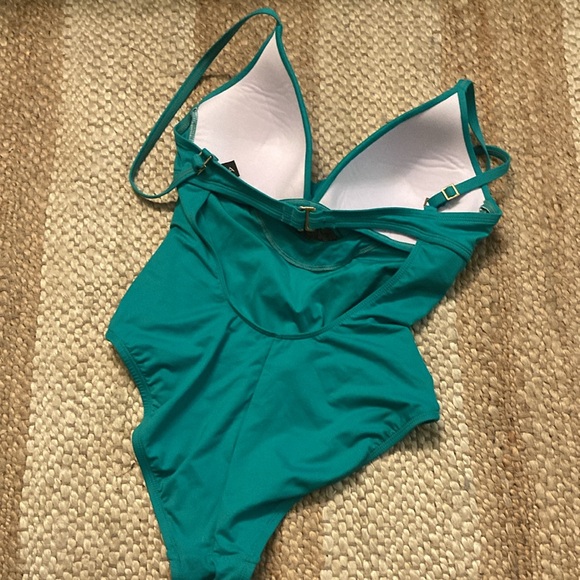 La Blanca swimsuit - Picture 7 of 7